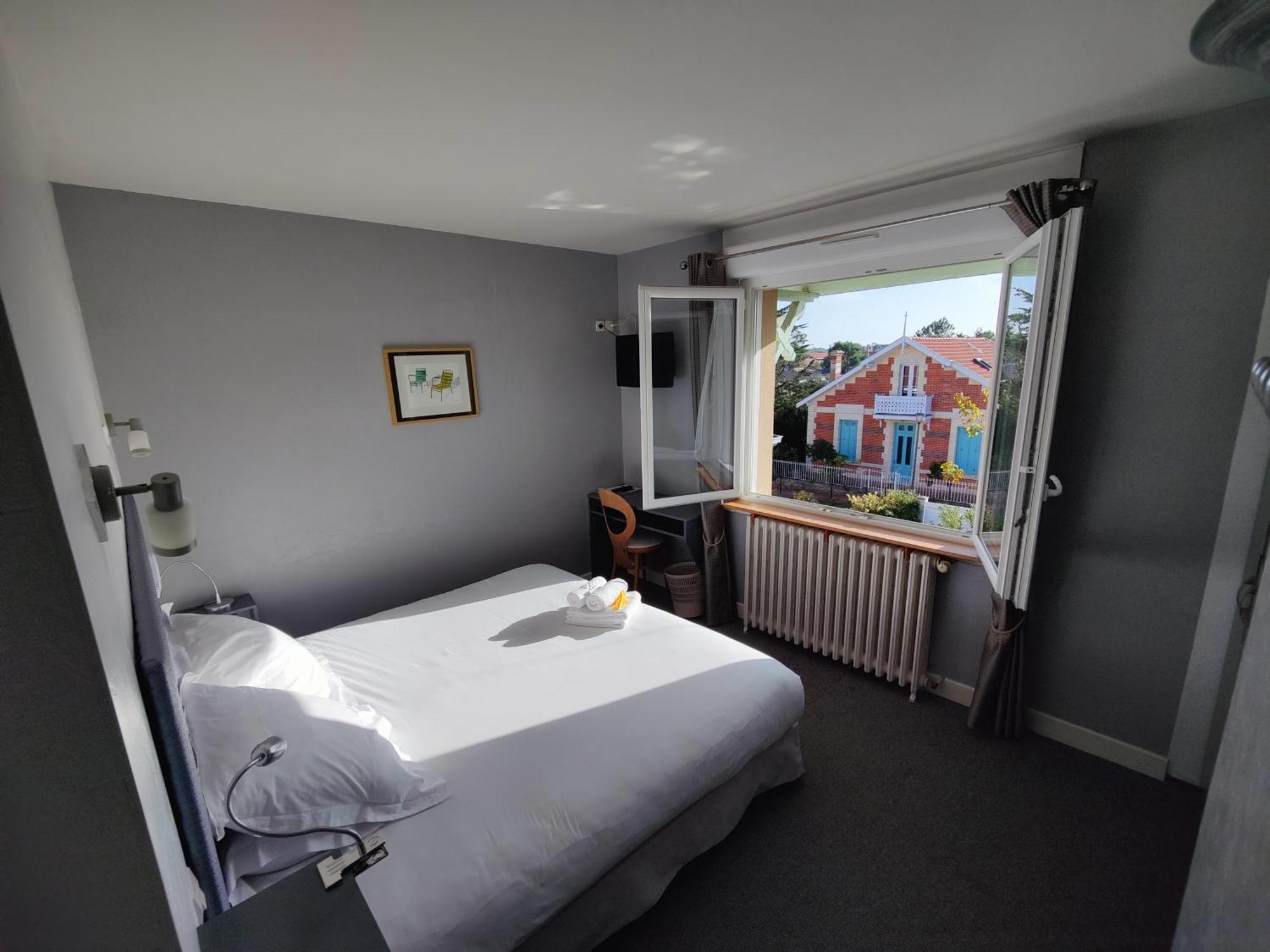 Hotel Michelet Plage Soulac-sur-Mer Exteriör bild